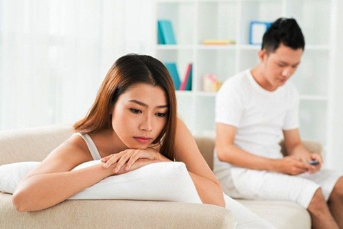Vợ không tin tự nhiên chồng mua ghế massage tặng vợ