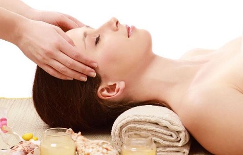Cách massage đầu thư giãn giảm đau đầu nhanh chóng